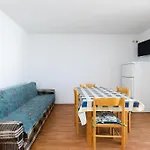 Iva Apartman *