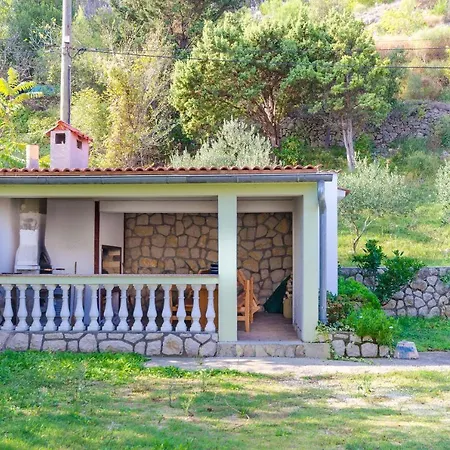 Apartman Iva *